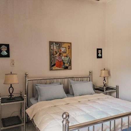 Brussels Homestay Balige Exterior foto