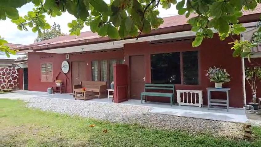Brussels Homestay Balige Exterior foto